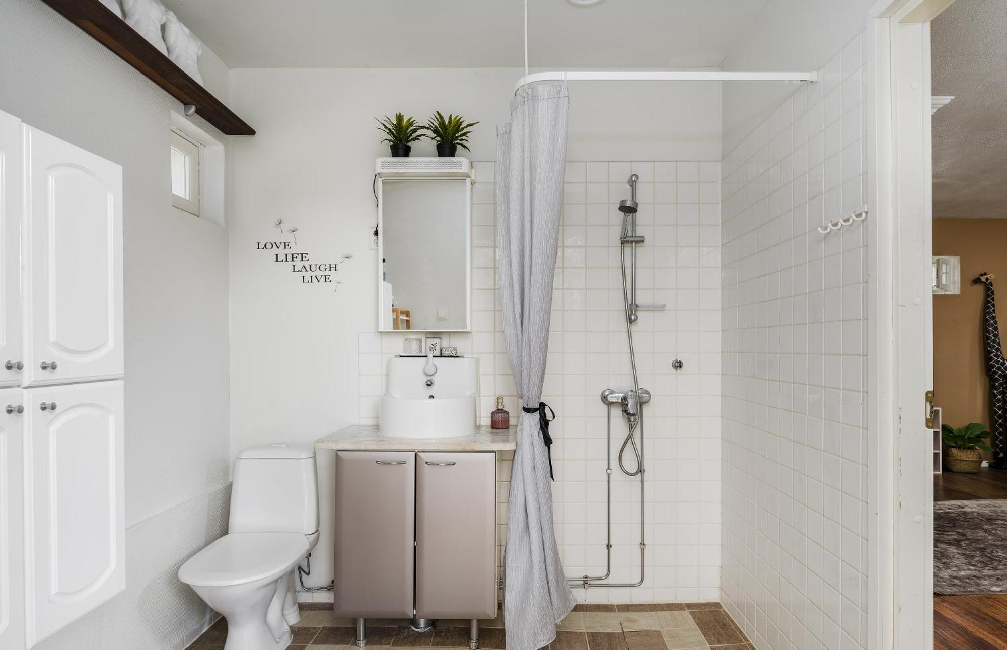 Villa Tammikallio Guest House, Near The Airport - Kodikas Vierasmaja Tuusulassa ภายนอก รูปภาพ